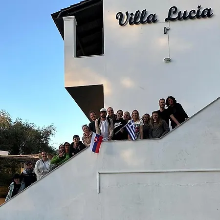 Lucia 3* Agios Georgios Pagon