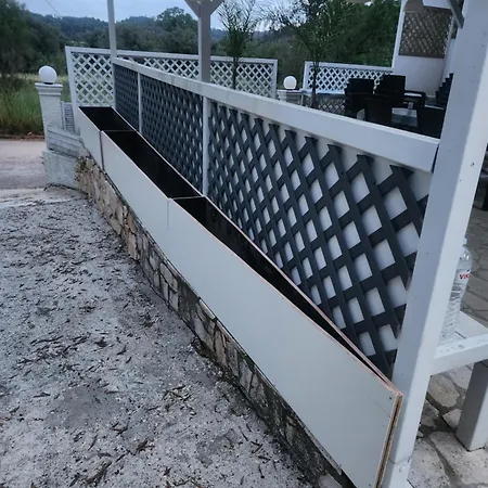 Lucia Aparthotel Agios Georgios Pagon