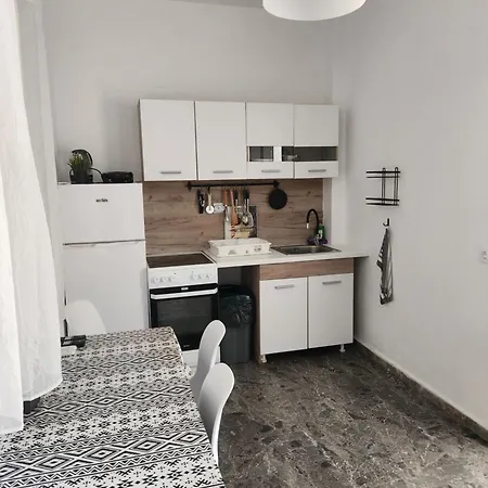 Lucia 3* Agios Georgios Pagon