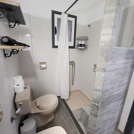 Lucia Aparthotel Agios Georgios Pagon