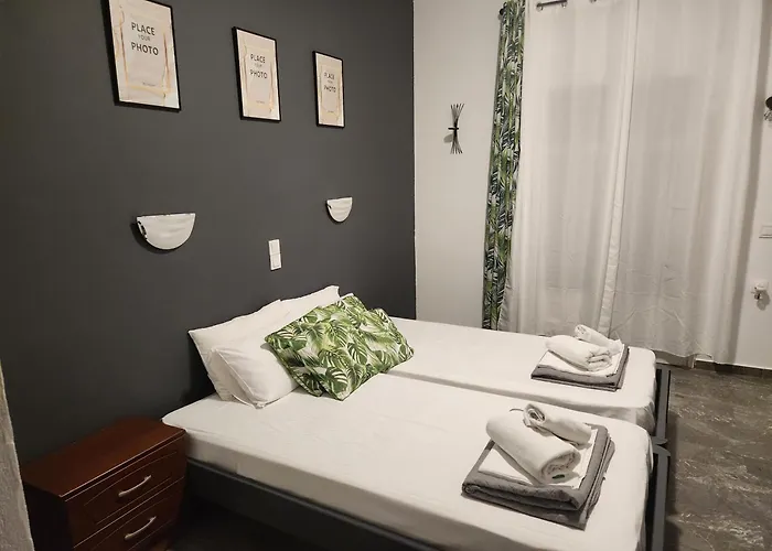 Lucia Агиос-Георгиос-Пагон