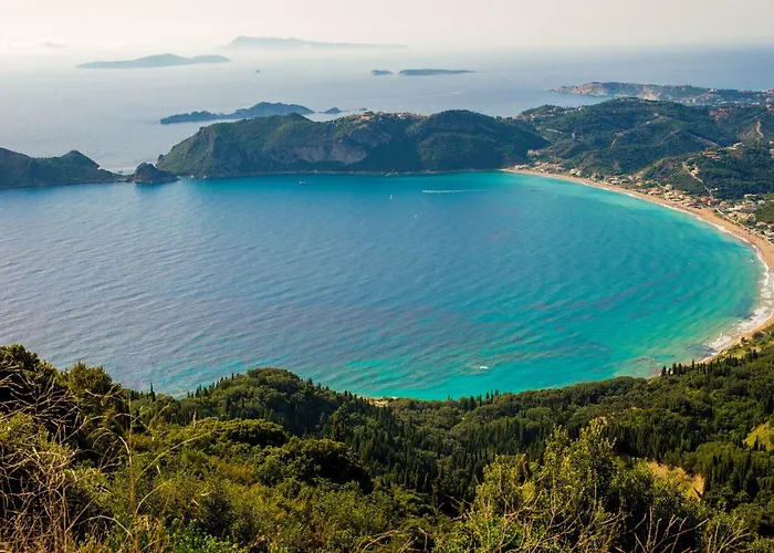 Lucia Агиос-Георгиос-Пагон