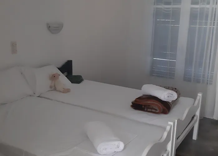 Lucia Агиос-Георгиос-Пагон